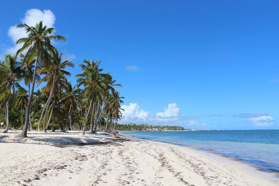 Playa de Cabeza de Toro, Punta Cana. Sirve para mostrar por qué esa zona es angosta.